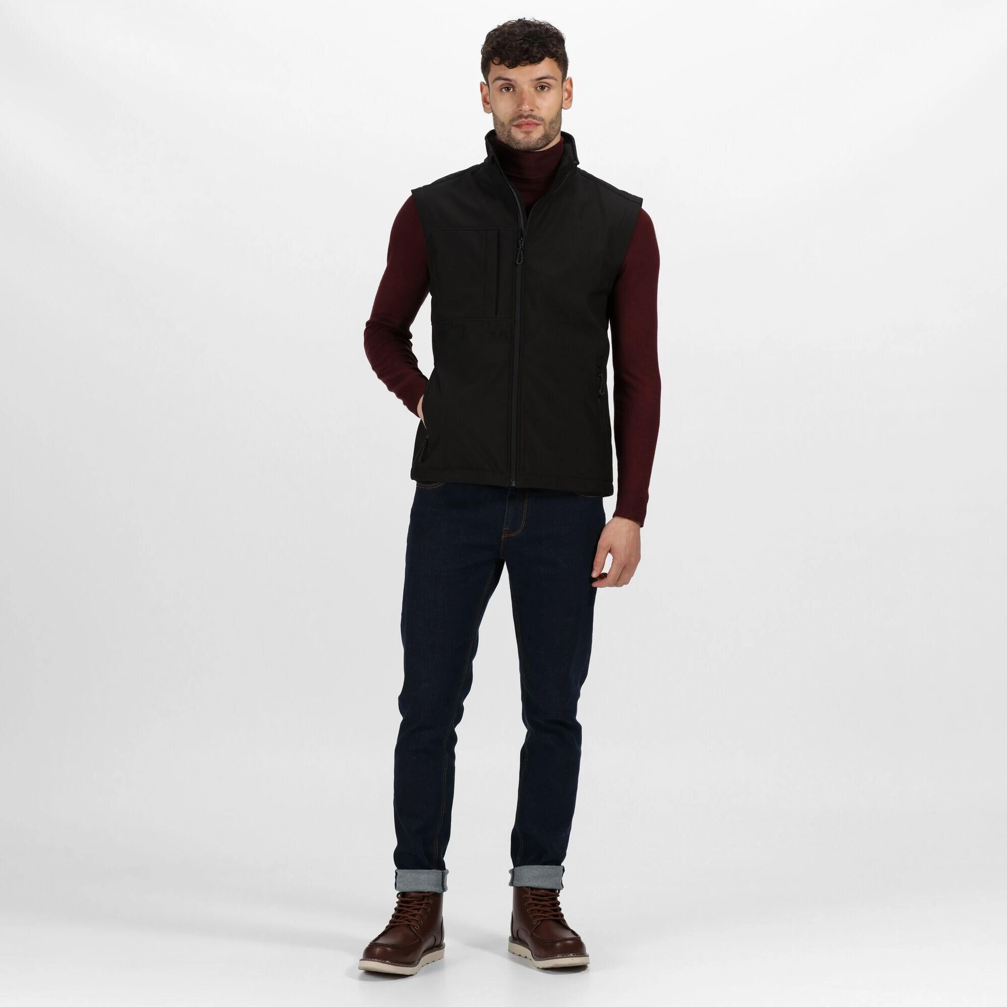 Regatta Mens Octagon 3 Layer Printable Softshell Bodywarmer (Black) 5 Regatta Mens Octagon 3 Layer Printable Softshell Bodywarmer (Black) - Image 3